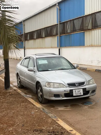 Honda Accord DX 2
