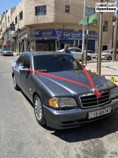 مرسيدس بنز الفئة-C C 200 4