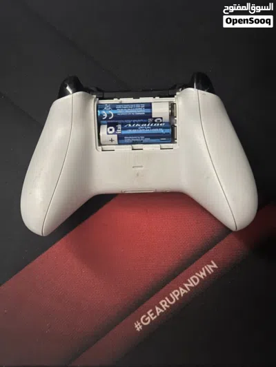Xbox One Wireless Controller White Excellent Condition 2