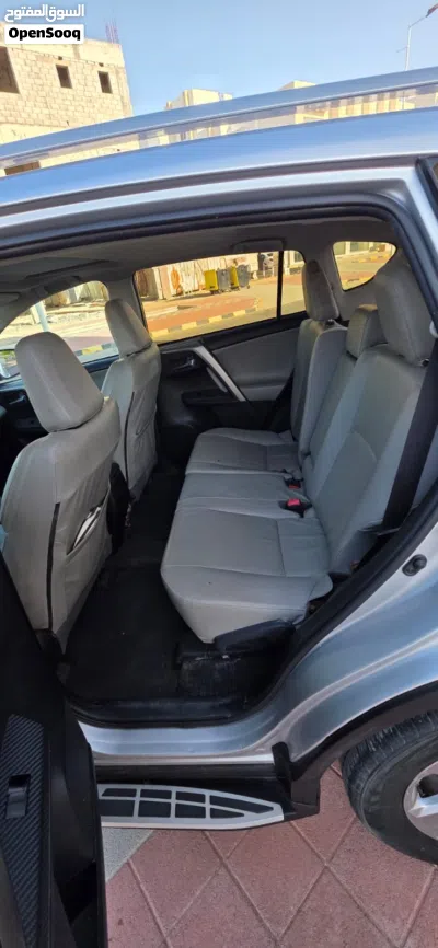 Toyota RAV 4 Limited 4