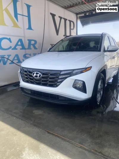 Hyundai Tucson SEL 2
