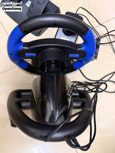 100%Very Good Wording steering wheel with other items.100% جودة ممتازة، عجلة قيادة مع عناصر أخرى. 4
