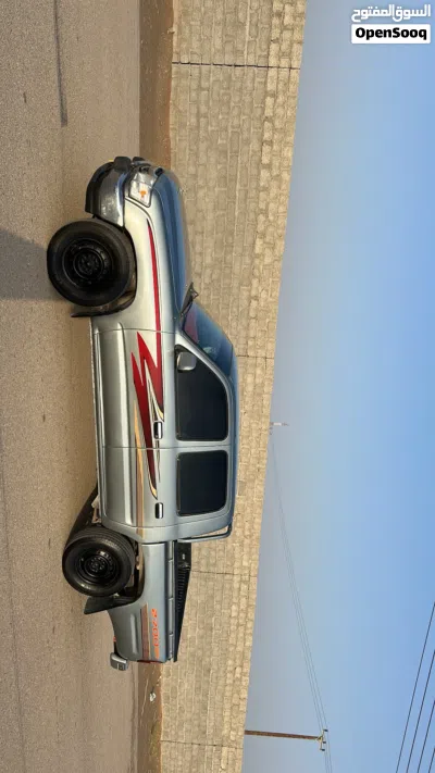 Toyota Hilux DLX 2