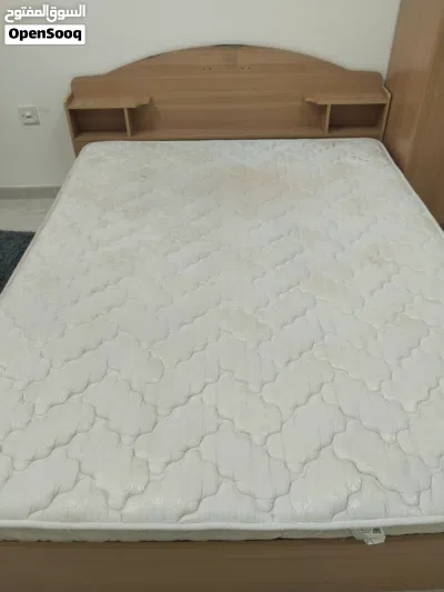 King size bed 2