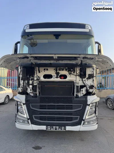 VOLVO 2015 6x4 2