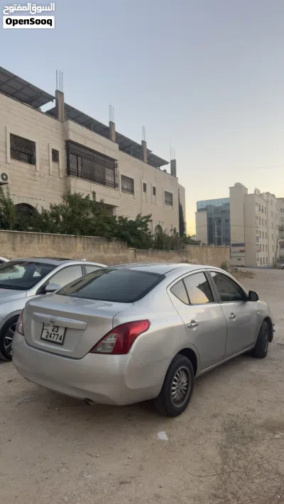 Nissan Sunny Standard 2