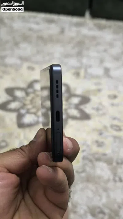 ريلمي 14Tشبه جديد استعمال بسيط داكرة 256 رام 8+10 خبش لا ضمانه شهر 4
