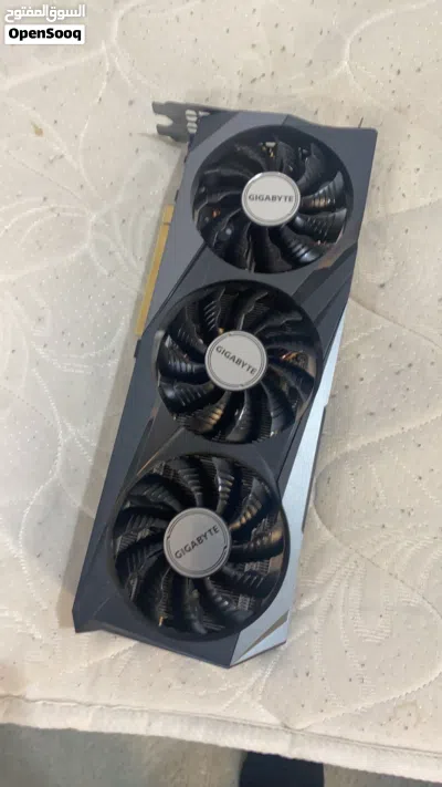 كرت شاشة جيجابايت Gigabyte RTX 3070 OC بحالة ممتازة مع ملحقات أخرى 2