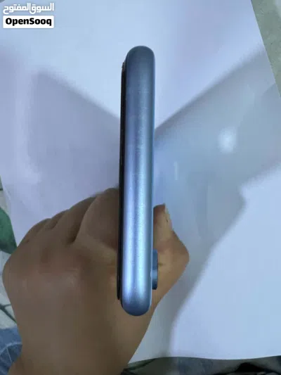 Xr iPhone 128 4