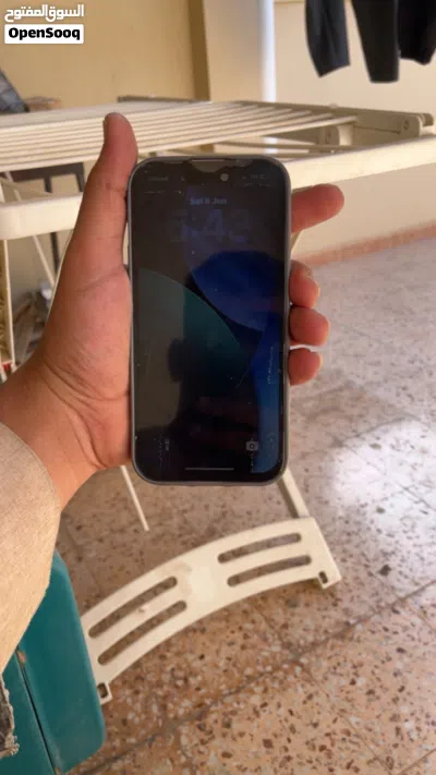 ايفون 15 عادي 2