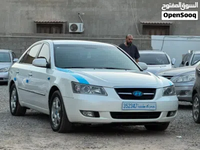 Hyundai Sonata Standard 2