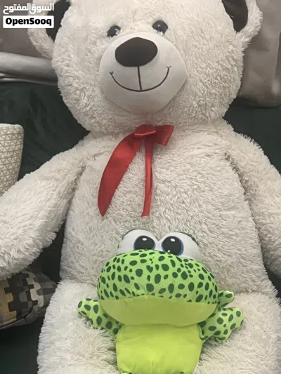 Big teddy bear with a frog 3