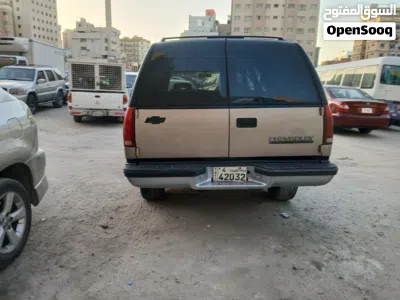 Chevrolet Suburban 1500 LT 3