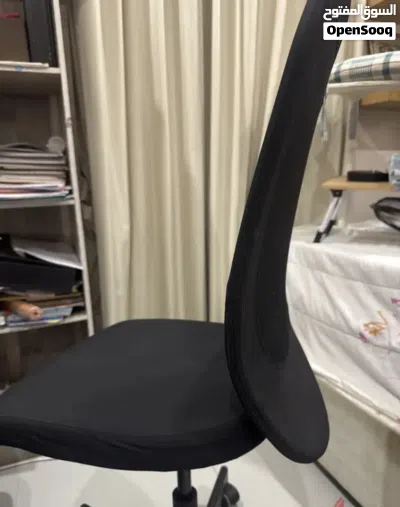 Clean Office Revolving Chair 2