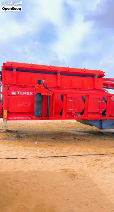 Mobile Screen Terex 694 غربال متحرك بجنزير صبغ وكالة اربع طبقات كبير ماشي 3!الاف ساعه 4