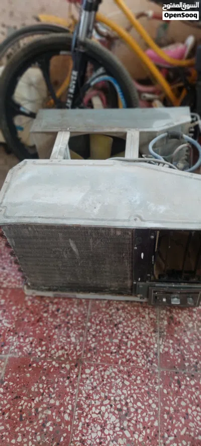 Window Ac very good condition 2