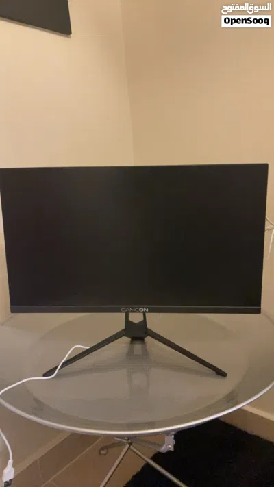 للبيع شاشه و مايك و سماعه نضيفه و ليت للشاشه و مع الوايرات كل شي قابل للتفاوض 2