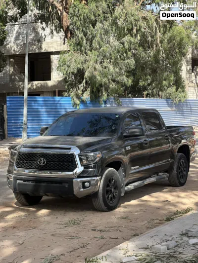Toyota Tundra SR5 4