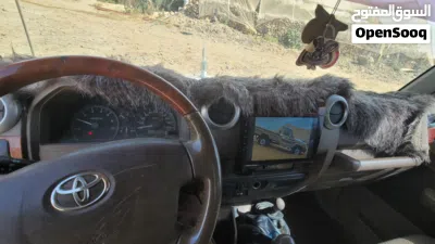 Toyota Land Cruiser GXR 2