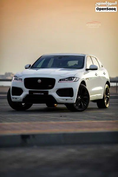 Jaguar F-Pace R-Dynamic S 3