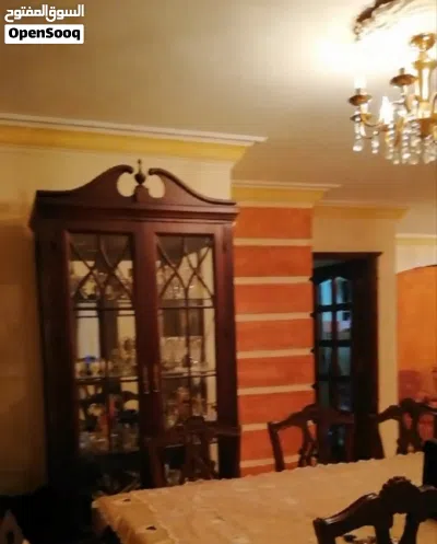 نيش وبايوه وخشب مطبخ ومتفرقات للبيع بحاله جيده جدا 2