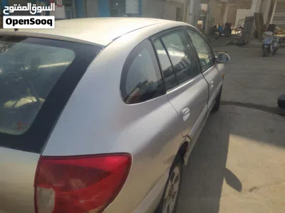 كيا ريو Standard 4
