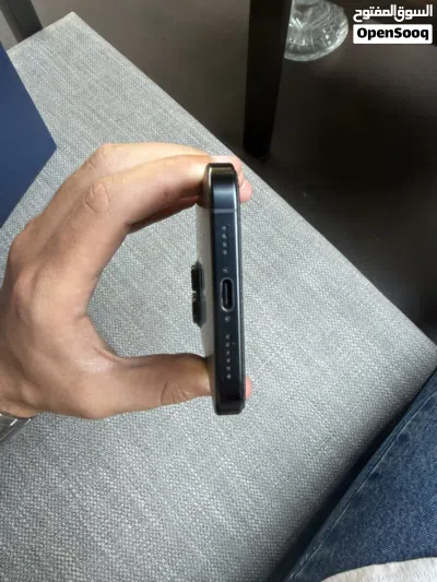 iPhone 16 pro max 256 وارد شرق اوسط ومدخل شريحة 4