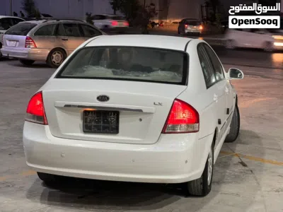 Kia Cerato Standard 4