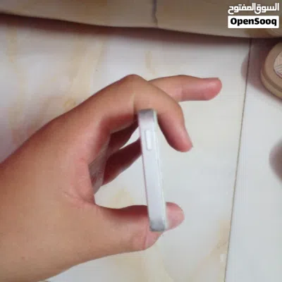 iPhone 5s للبيع اقرة الوصف 4