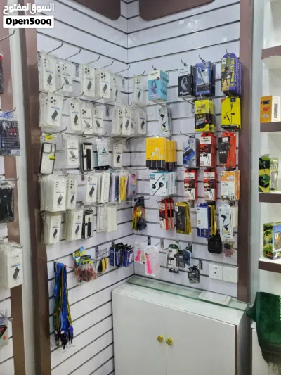 ديكور محل جوالات بدون الاكسسوارات للعلم الديكور فقط 2