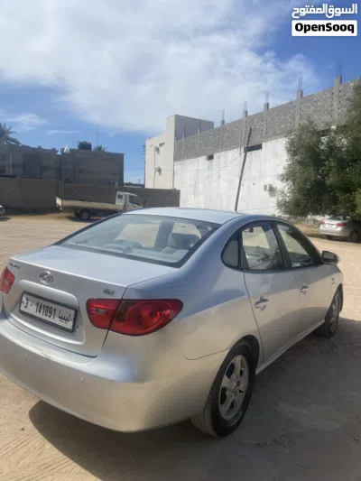 Hyundai Avante SE 4