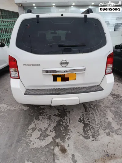 Nissan Pathfinder SL 2