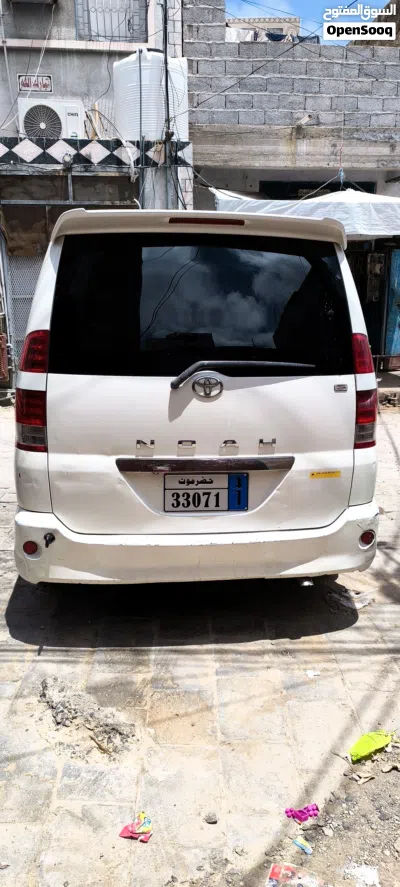 تويوتا الفارد Standard 4