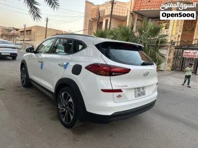 Hyundai Tucson Limited 3