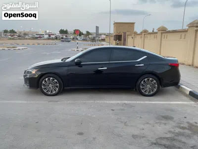 نيسان التيما SV 4