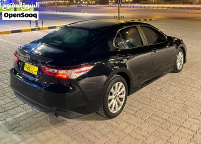 Toyota Camry LE 4
