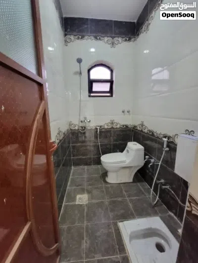 عمارة سكنية للبيـــــــــــــــــــع فاخرة المساحة : لبنتين ونص حرررر معمدة المكان : بيت بوس حي 2