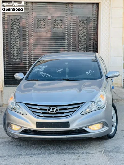 Hyundai Sonata GL 2