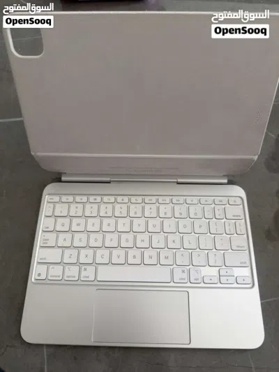 iPad Pro 11-inch (M4) w/ Original Keyboard and Latest gen apple pen 3