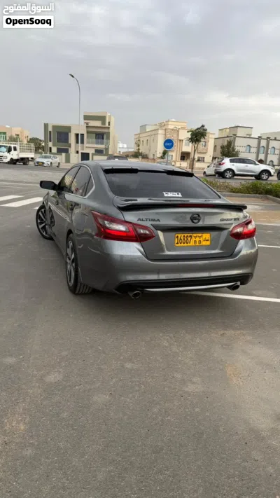 نيسان التيما SR 3