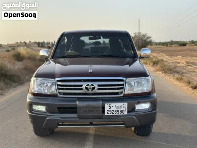 Toyota Land Cruiser GXR 2