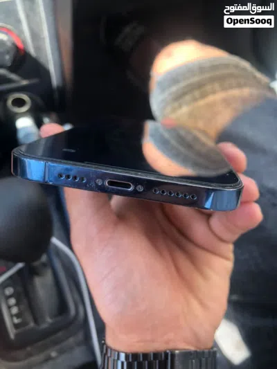 آيفون 12 pro max 4