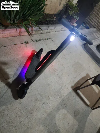 سكوتر كهربائي ninebot بطارية جديدة معه شاحن بريك كهرباء و ليس يدوي حجمه كبير 4