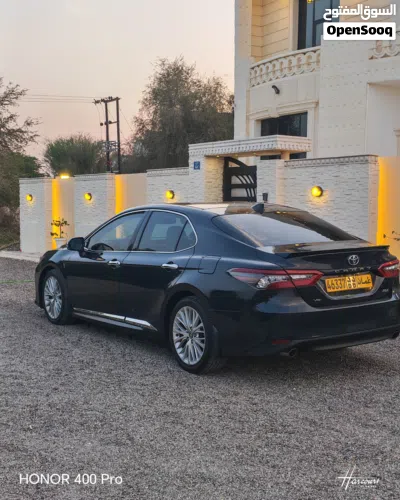 تويوتا كامري XLE 4