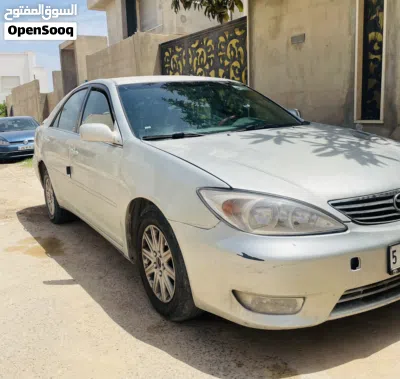 Toyota Camry LE 3