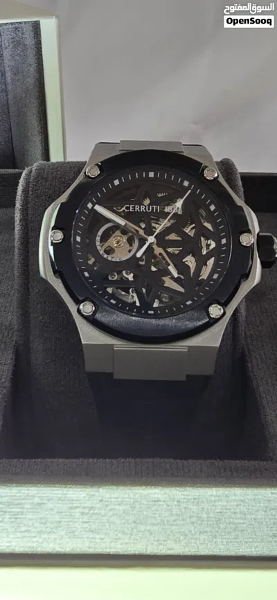للبيع ساعة شيروتي 1881 جديد For sale, السعر على السوم new Cerruti 1881 watch 4