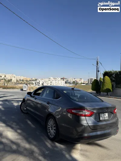 Ford Fusion SE 3