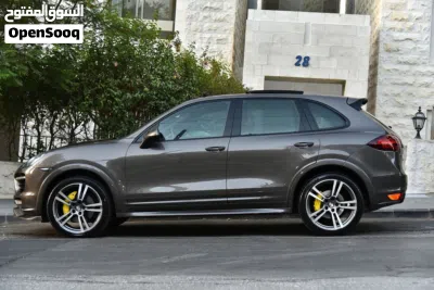 Porsche Cayenne Cayenne GTS 4
