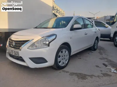 Toyota Yaris E 4
