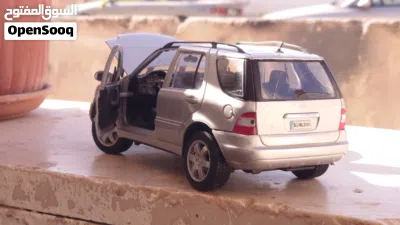 Mercedes Benz ML-classic 1/18 Maisto بحالة جيدة جدا يوجد توصيل 4